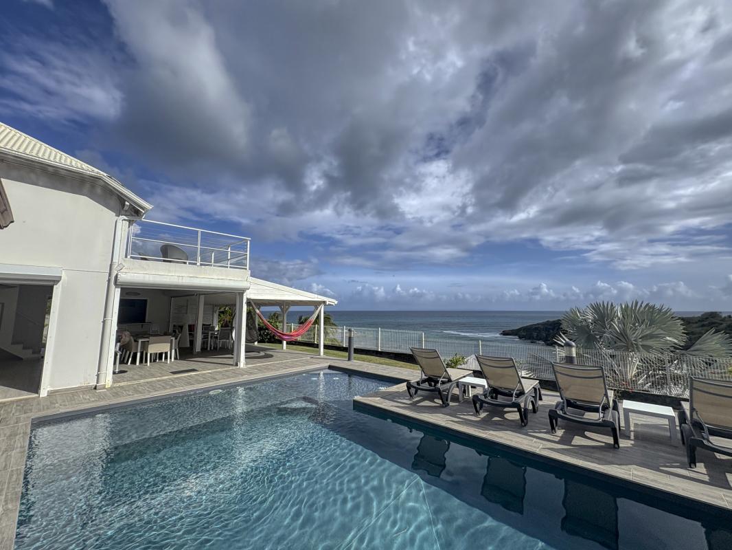 11.Location villa piscine vue mer Saint François Guadeloupe_Piscine